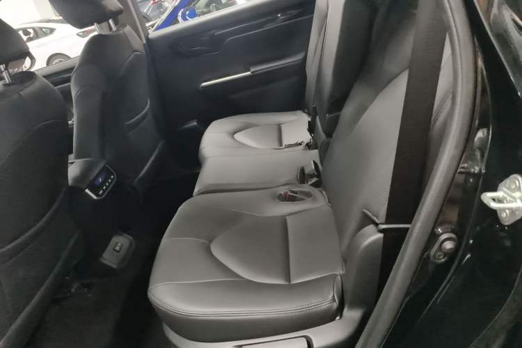 Used Toyota Highlander 2023 2.5L Smart Electric Hybrid Dual-Engine 4x4 Elite Edition 7 Seats Left Rear Seat