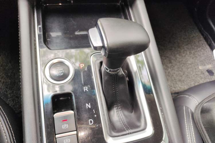 Used JETOUR X90 2019 1.5T DCT Smart Enjoyment Version 5 Seats China VI Standard Gear Lever