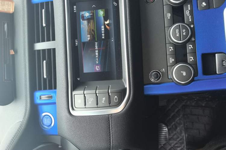 Used Land Rover Range Rover Evoque 2018 240PS PURE Style Edition