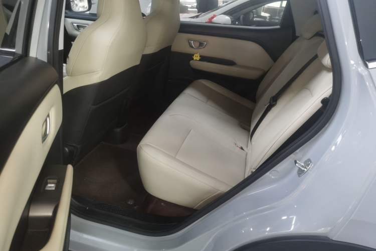 Used Wuling Bingo PLUS 2024 330 km Range Five-Seater Version