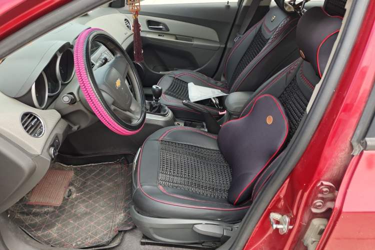 Used Chevrolet Cruze 2013 1.6L SE MT Left Front Seat