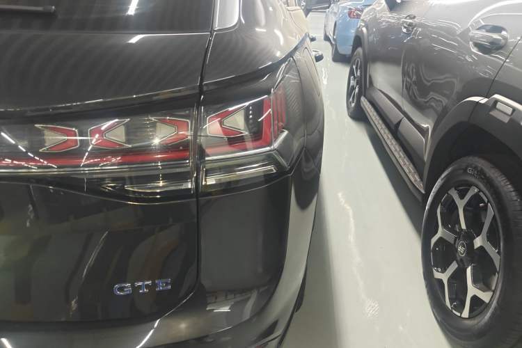 Used Volkswagen Tayron GTE Plug-in Hybrid 2023 280TSI Luxury Plus Advanced Edition Right Rear Taillight