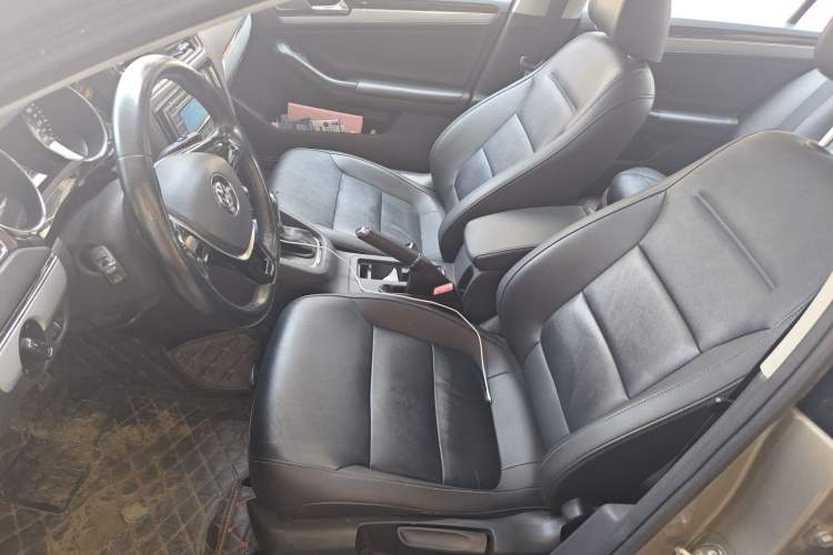 Used Volkswagen Sagitar 2015 1.6L Automatic Comfort Model