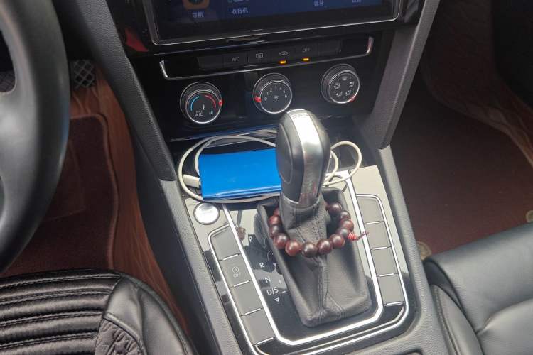 Used Volkswagen Magotan 2019 330TSI DSG Leading Edition China V Standard
