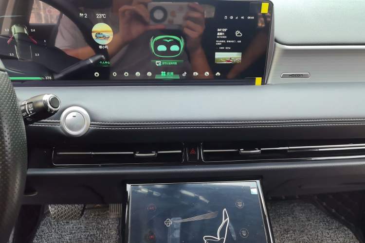 Used NETA U 2023 NETA U-Ⅱ 400 U Show Edition – Lithium Iron Phosphate
