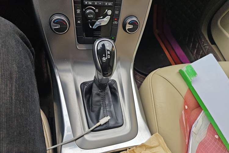 Used Volvo S80L 2014 2.0T T5 Intelligent Luxury Edition