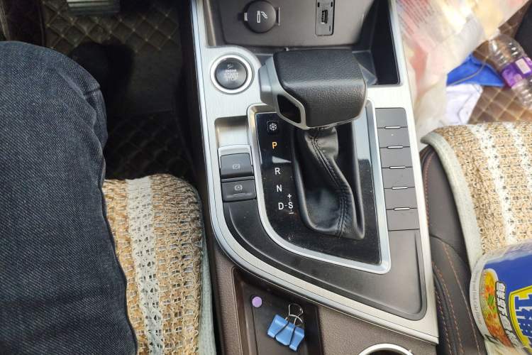 Used FORTHING Joyear X5 2017 Jingxiang Series 1.5T CVT Smart Connectivity Model Gear Lever