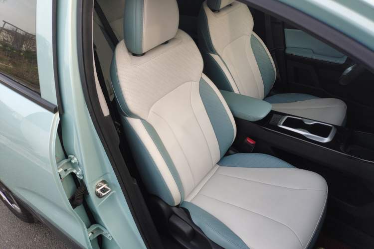 Used Geometry E Firefly 2024 301km Starlight
