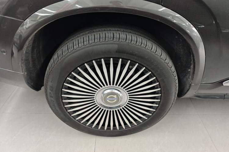 Used Volvo XC90 New Energy 2019 E-Drive Hybrid T8 Luxury Edition 7-Seater China V Standard