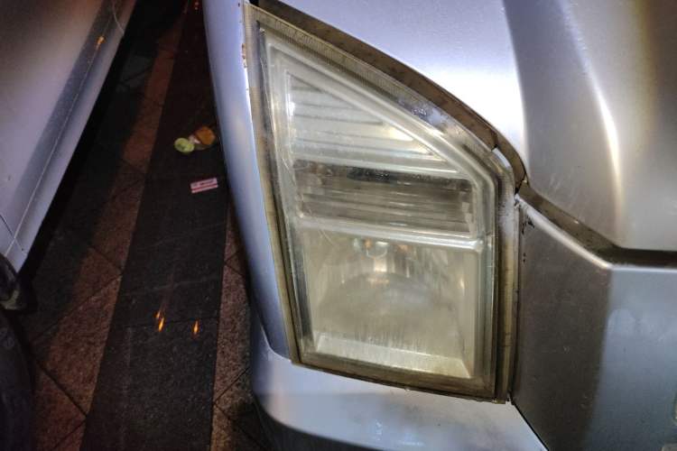 Used Dongfeng Xiaokang C37 2019 1.5L Standard II China VI Emission Standard DK15 Right Front Headlight
