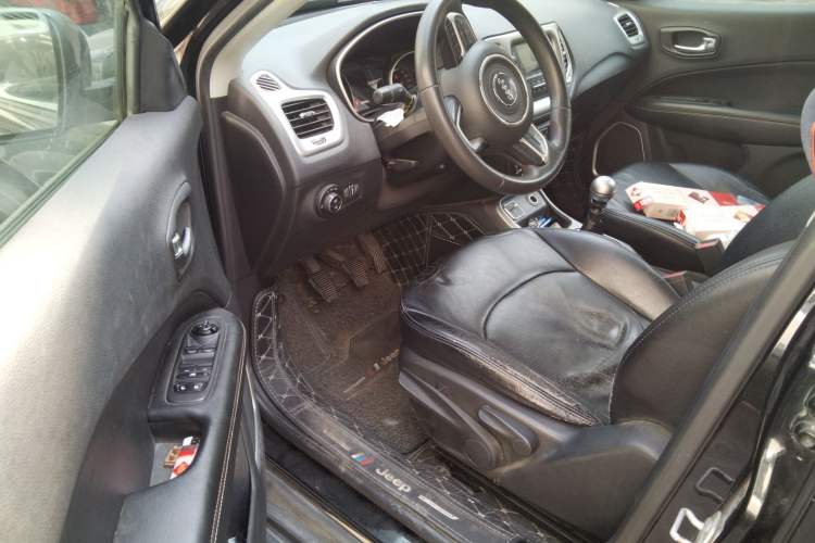 Used Jeep Compass 2017 200T Manual Enjoy Edition
