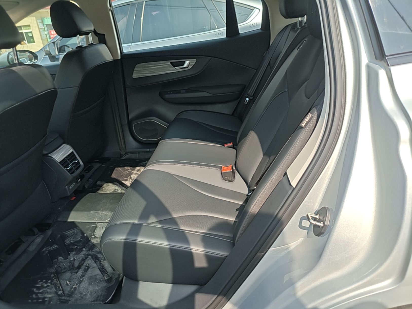 Hongqi E-QM5 2023 620km PLUS — снимка 20