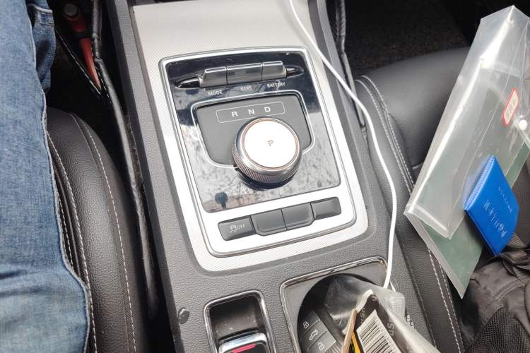 Used Roewe i6 New Energy 2017 45T Hybrid Connect & Smart Enjoyment Edition Gear Lever