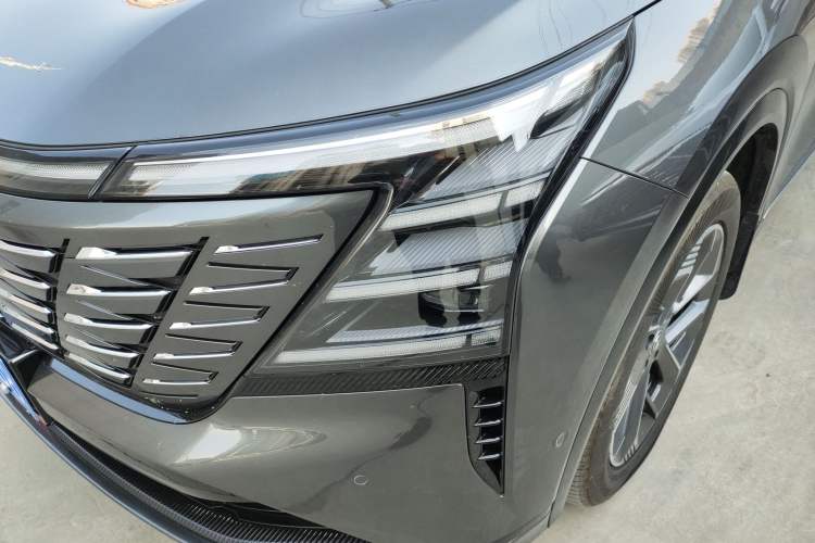 Used CHANGAN CS75 PLUS 2025 4th Generation 1.5T New Blue Whale Smart Flagship Version
