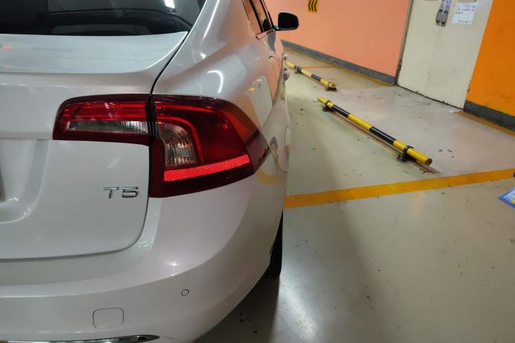 Used Volvo S60 2019 S60L Facelift T5 Intelligent Advanced Edition
