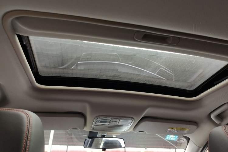 Used Dongfeng Fengon 580 2021 ☆ Star Edition 1.5T Automatic Luxury Version Headliner