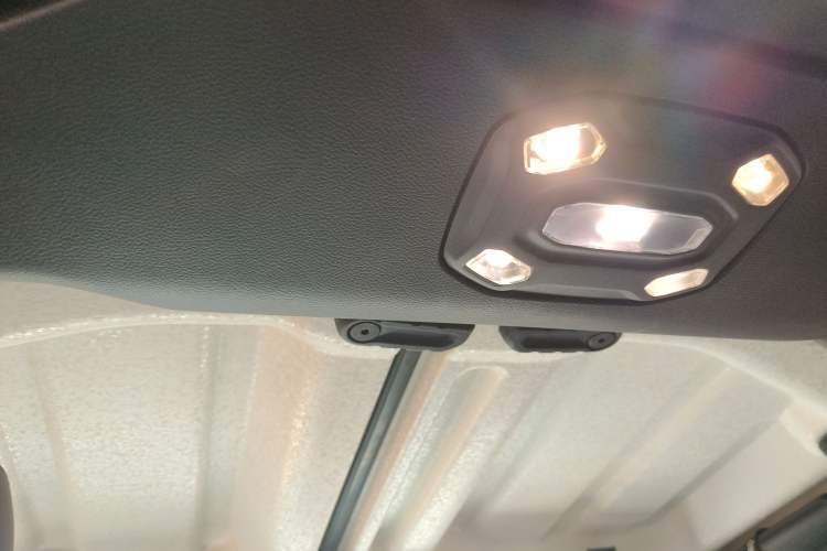 Used Jeep Wrangler 2018 2.0T Sahara Four-Door Edition Headliner