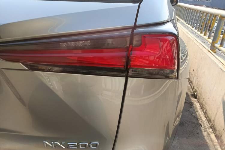 Used Lexus NX 2018 200 Front-Wheel-Drive Xingxing Edition China VI Standard
