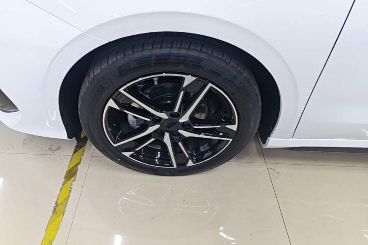 Used Geely Auto Binray 2024 Binrui COOL 1.5T DCT Longteng Edition Left Front Wheel Hub