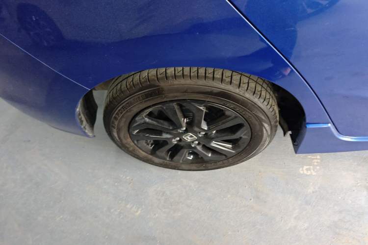 Used Honda Fit 2018 1.5L CVT Trendy Sports Edition Exterior 5