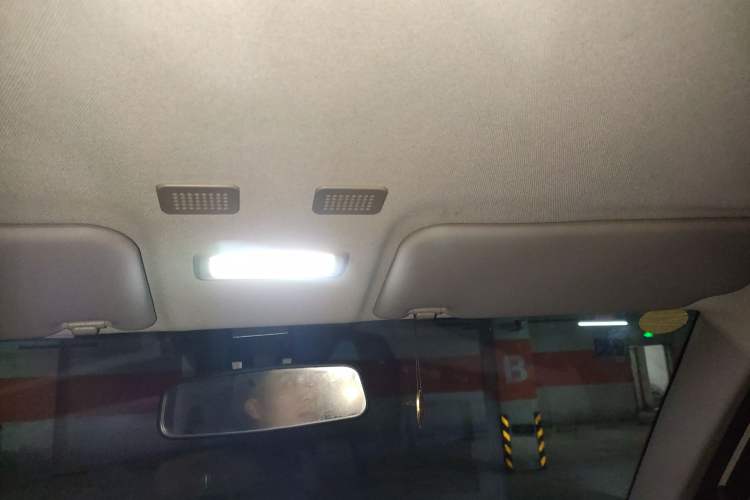 Used Geely Galaxy Panda 2024 Panda Mini 200km Endurance Bear Headliner