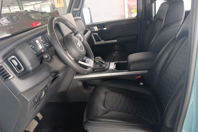 Used 212 T01 2025 2.0T Changfeng