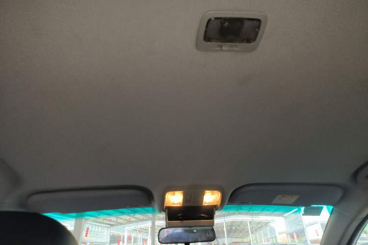 Used Luxgen U6 SUV 2017 1.8T Tech Value Model
