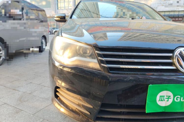 Used Volkswagen Bora 2013 1.6L Manual Fashion Edition Right Front Headlight