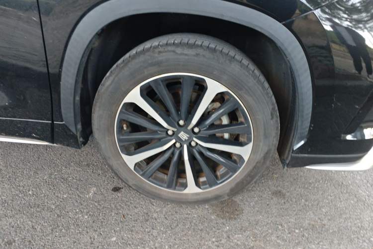 Used Toyota Crown Kluger 2021 2.5L HEV Four-Wheel Drive Premium Edition Right Front Wheel Hub