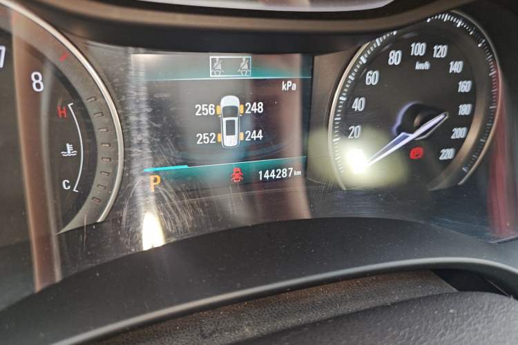 Used Buick GL6 2018 18T 6-Seater Luxury Model
