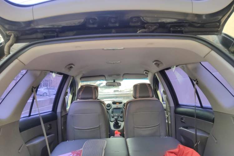 Used Kia Carens 2011 1.6L 5-Seater Manual Luxury Edition Headliner