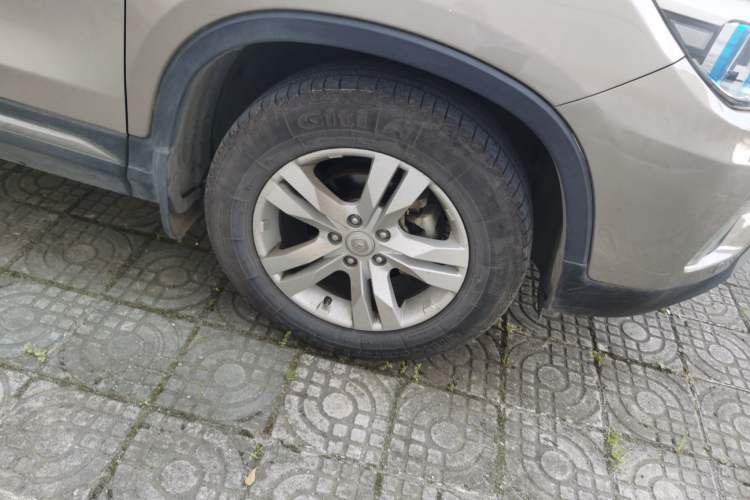 Used CHANGAN CS75 2014 1.8T Automatic Elite Model China IV Standard Right Front Wheel Hub