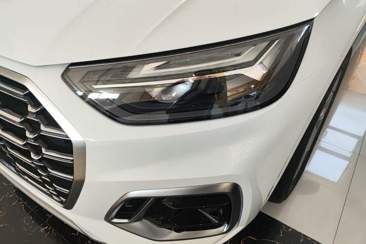 Used Audi Q5L 2022 Updated 40T Luxury Dynamic Edition Left Front Headlight