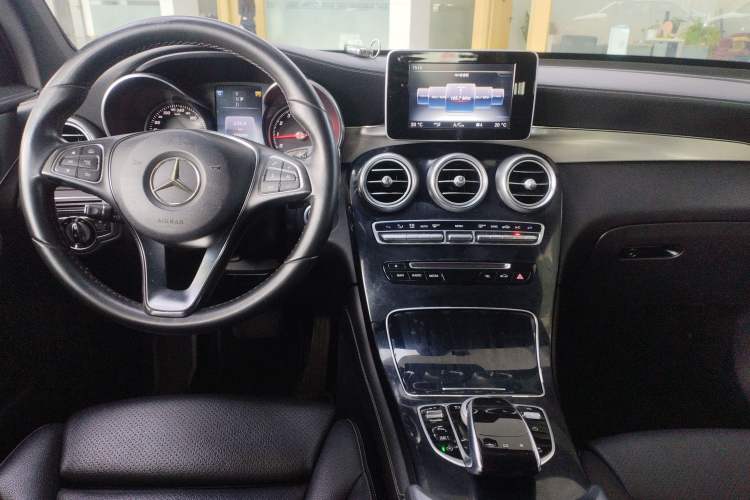 Used Mercedes-Benz GLC 2016 GLC 200 4MATIC Center Console