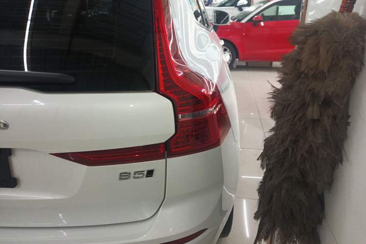 Used Volvo XC60 2023 B5 4x4 Smart Luxury Edition
