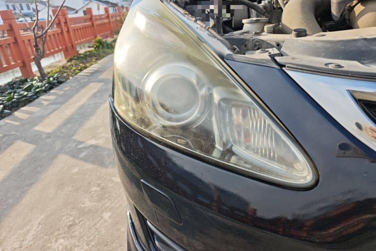 Used Nissan Tiida 2011 1.6T M-CVT Cool Edition
