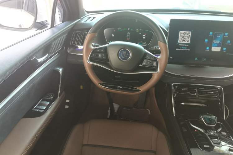 Used BYD Tang New Energy 2021 DM 2.0T Four-Wheel Drive High-Performance Luxury Model
