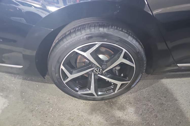 Used Volkswagen Passat 2023 330TSI Starry Luxury Edition
