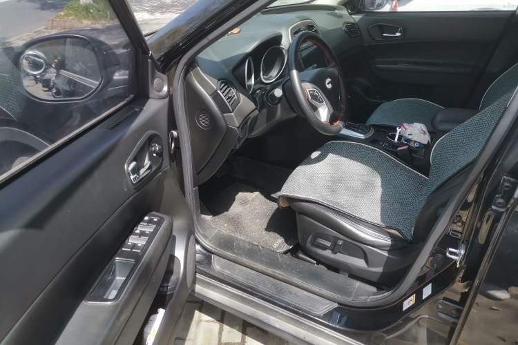 Used GAC Trumpchi GS5 Super 2015 2.0L Automatic Two-Wheel Drive Elite Edition Driver Seat