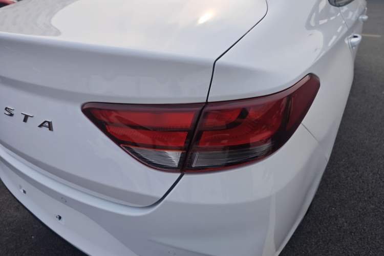 Used Hyundai Celesta 2018 1.6L Automatic GL Enjoyment Edition China VI compliant
