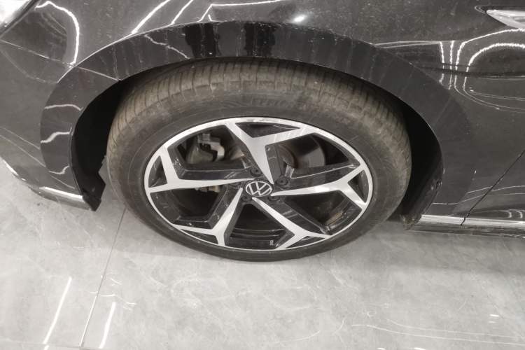 Used Volkswagen Magotan 2023 2 Million Units Limited Edition 330TSI DSG Leading Version