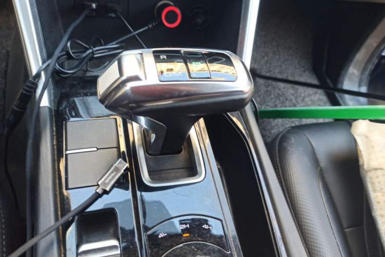 Used Great Wall Poer 2021 2.0T Commercial Version Automatic Diesel 4x4 Elite Long-Box GW4D20M