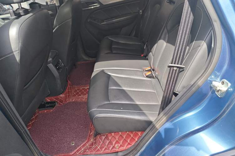 Used Roewe RX5 2016 20T Two-Wheel Drive Automatic Internet Smart Edition