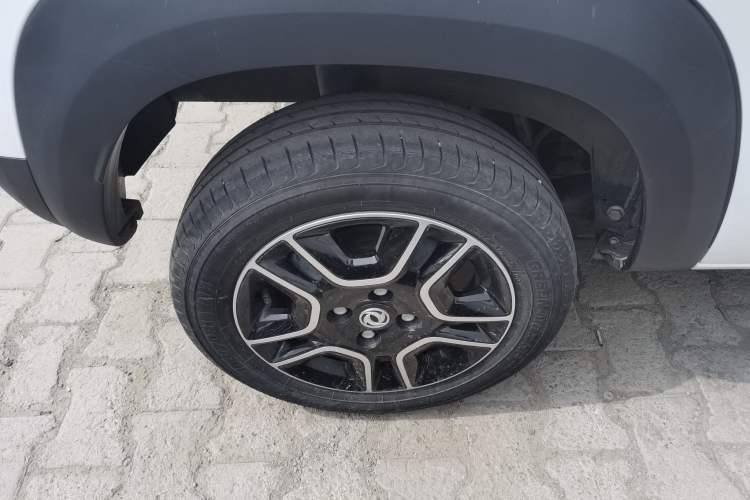 Used Dongfeng NAMMI BOX 2022 Light Wind Edition 201KM Lightning Model Exterior 5