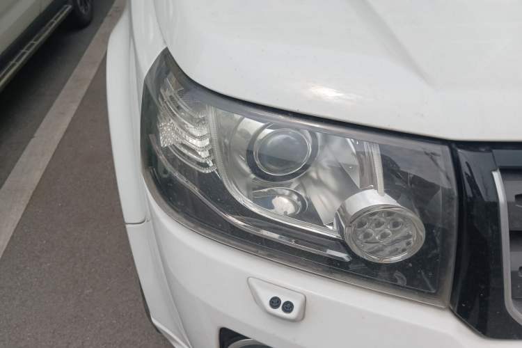 Used Land Rover Freelander 2 2015 2.2T SD4 XS Collector's Edition Right Front Headlight