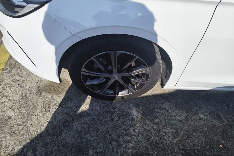 Used Geely Auto Emgrand 2022 4th Generation 1.5L CVT Luxury Model
