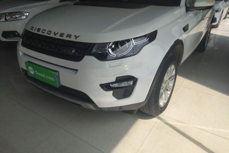 Used Land Rover Discovery Sport 2018 240 PS SE Version Left Front Headlight