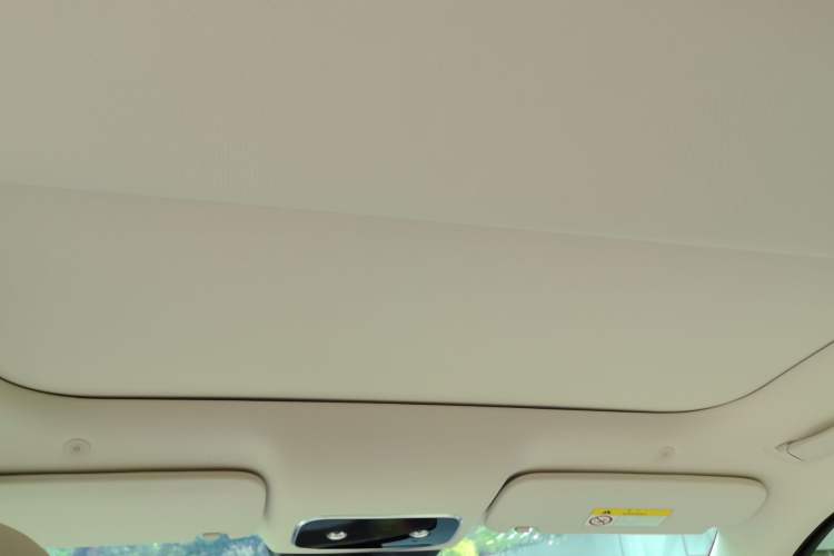 Used Hima AITO M8 2025 Model, Pure Electric Max+ Five-Seat All-Wheel-Drive Version Headliner