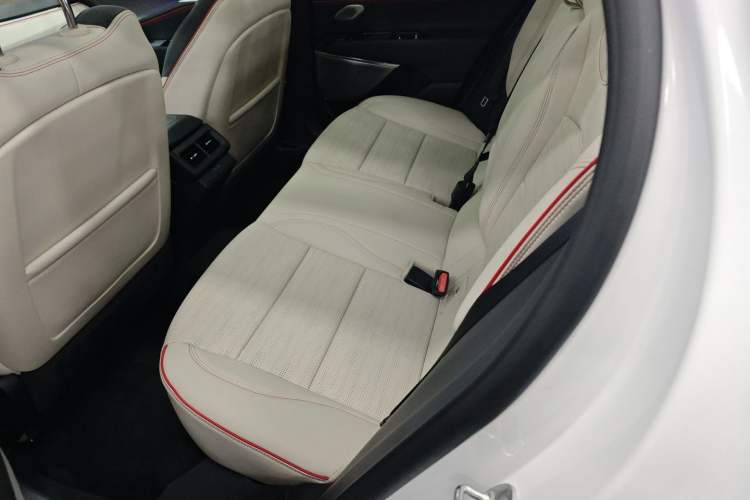 Used Cadillac GT4 2023 25T Prestige Version
