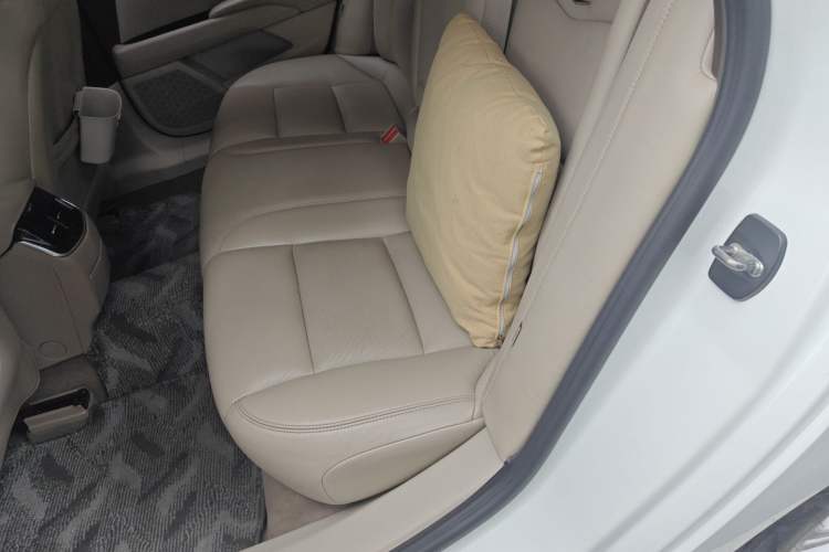 Used Cadillac XTS 2015 28T Comfort Model Left Rear Seat